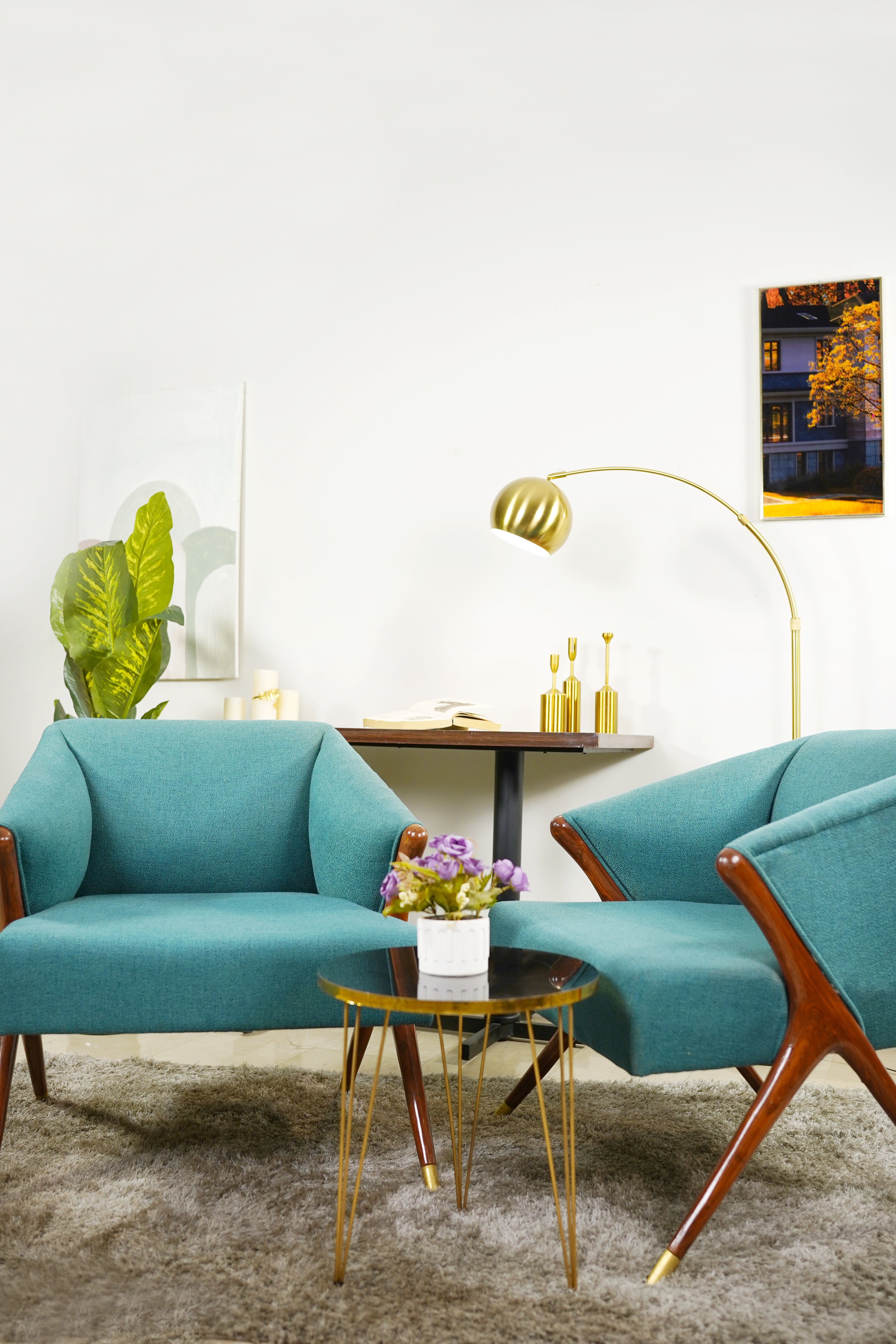 Chic Mid-Century Modern Armchair in Teal