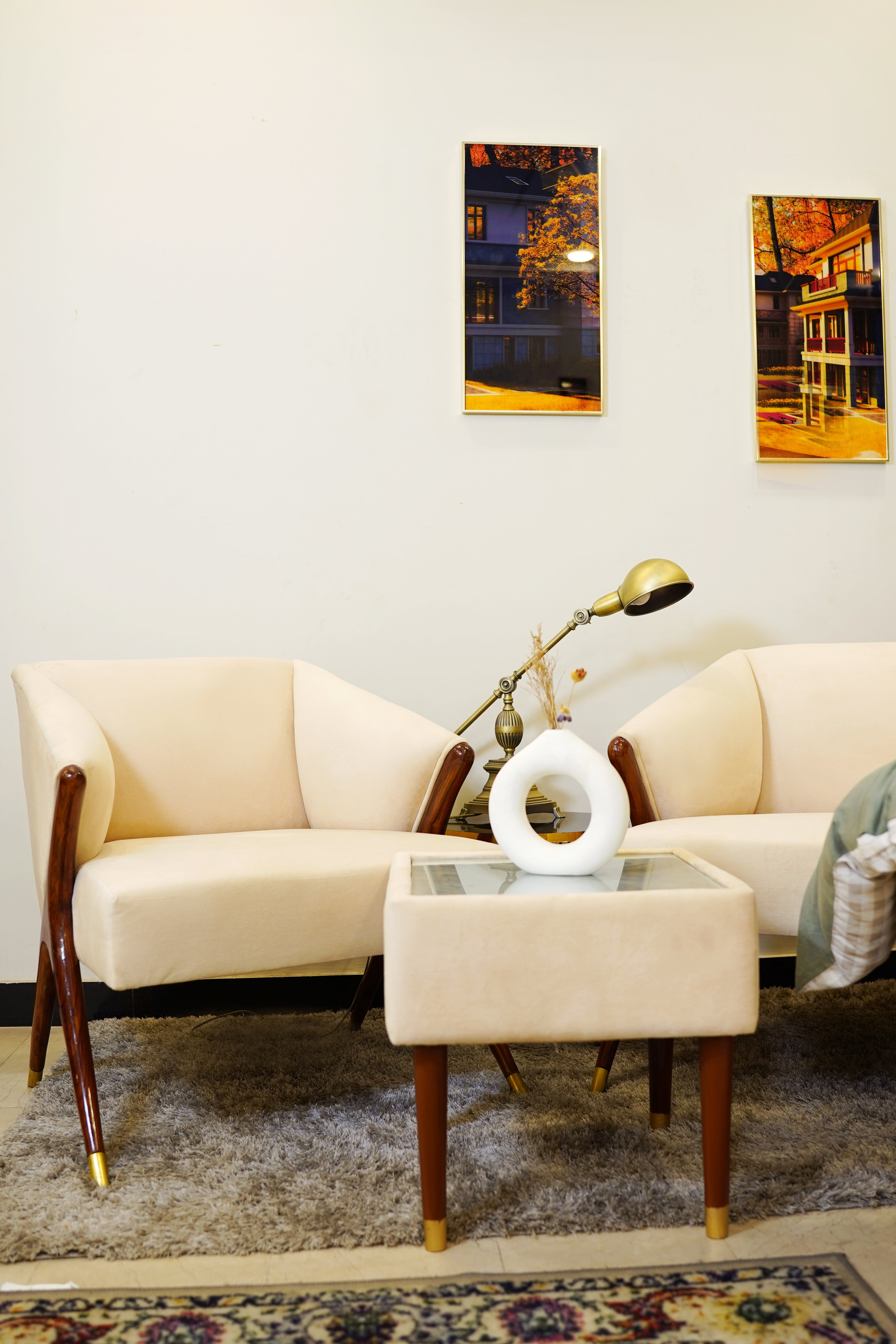 Elegant Mid-Century Modern Armchair